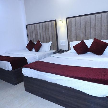 The Divine Oak Hotell Katra  Exteriör bild