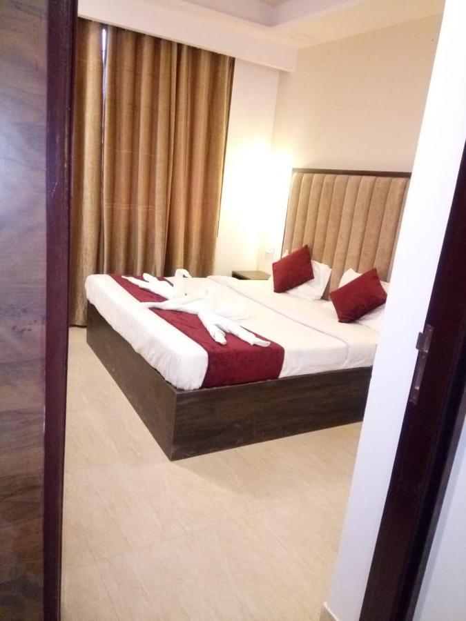 The Divine Oak Hotell Katra  Exteriör bild