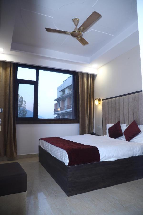 The Divine Oak Hotell Katra  Exteriör bild