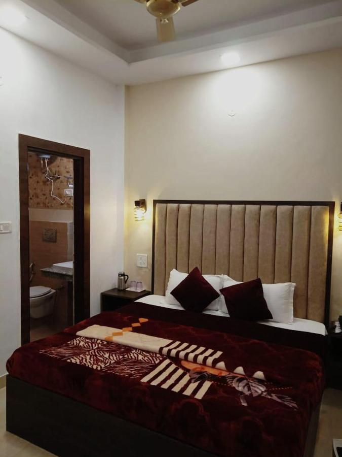 The Divine Oak Hotell Katra  Exteriör bild