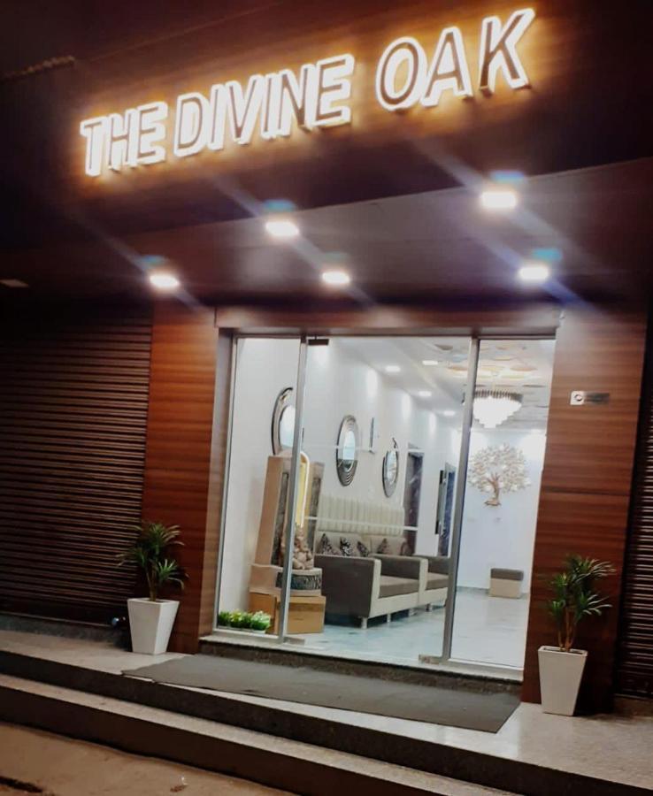 The Divine Oak Hotell Katra  Exteriör bild